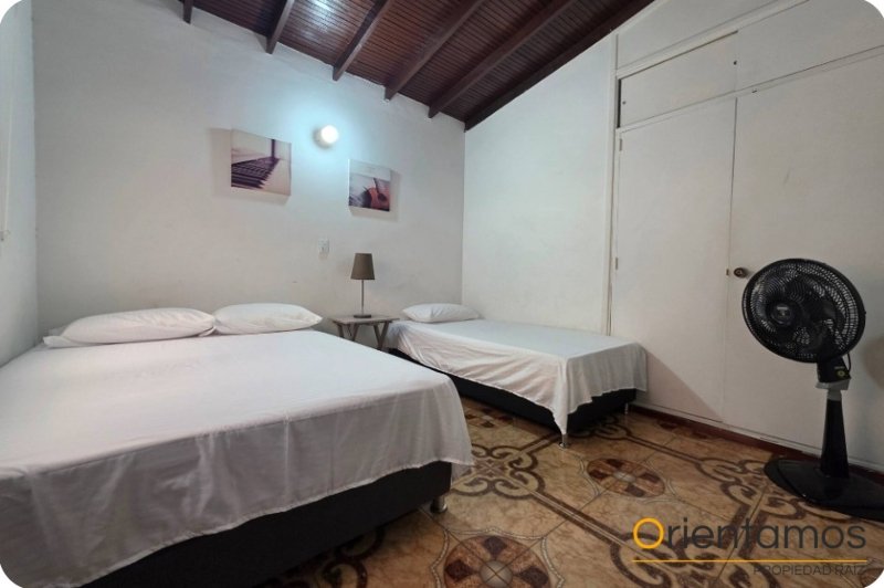 Casa para el arriendo en Medellín - Laureles el codigo es 21120 foto numero 14