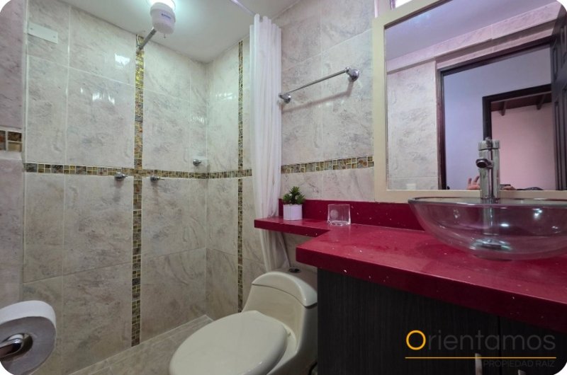 Casa para el arriendo en Medellín - Laureles el codigo es 21120 foto numero 18