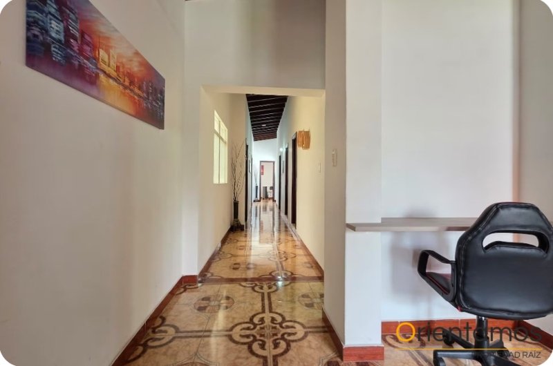 Casa para el arriendo en Medellín - Laureles el codigo es 21120 foto numero 4