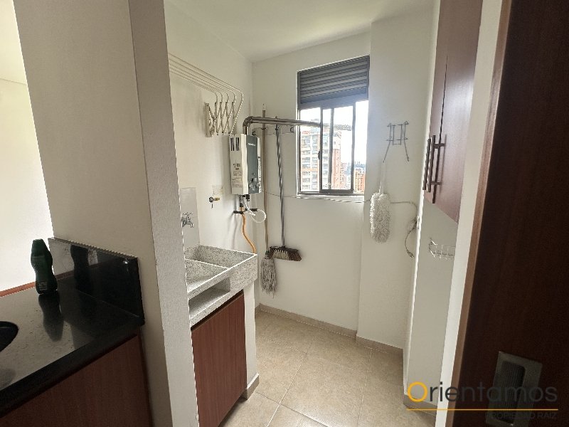 Apartamento disponible para el arriendo en Medellín el codigo es 21357 foto numero 4