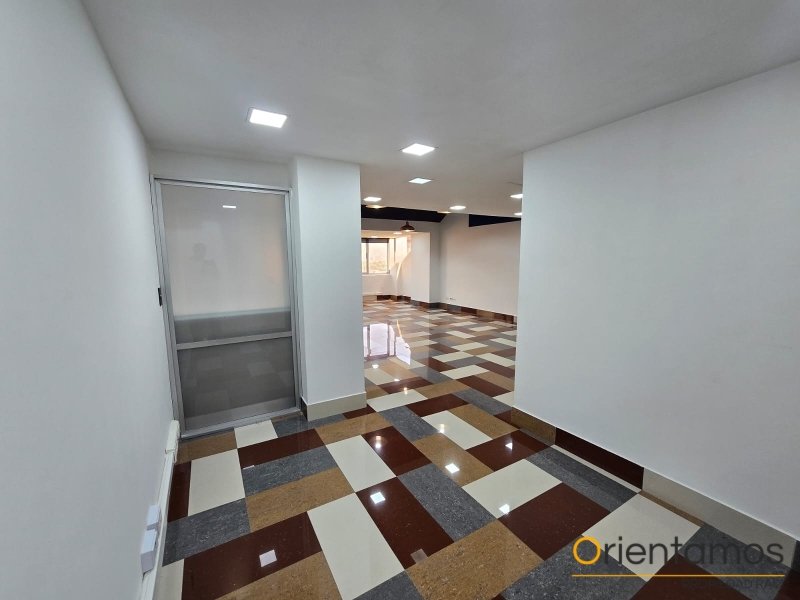Oficina disponible para el arriendo en Medellín el codigo es 16667 foto numero 2