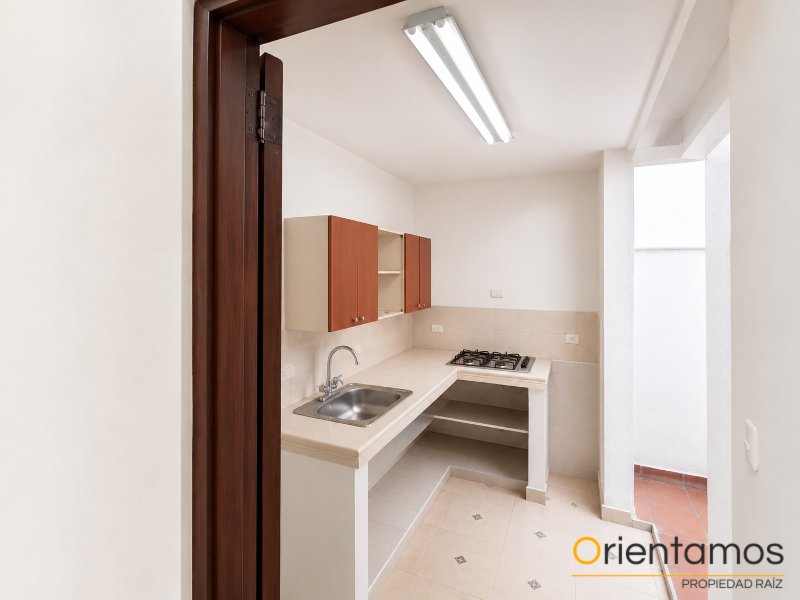 Casa-local disponible para el arriendo en Medellín el codigo es 21418 foto numero 6