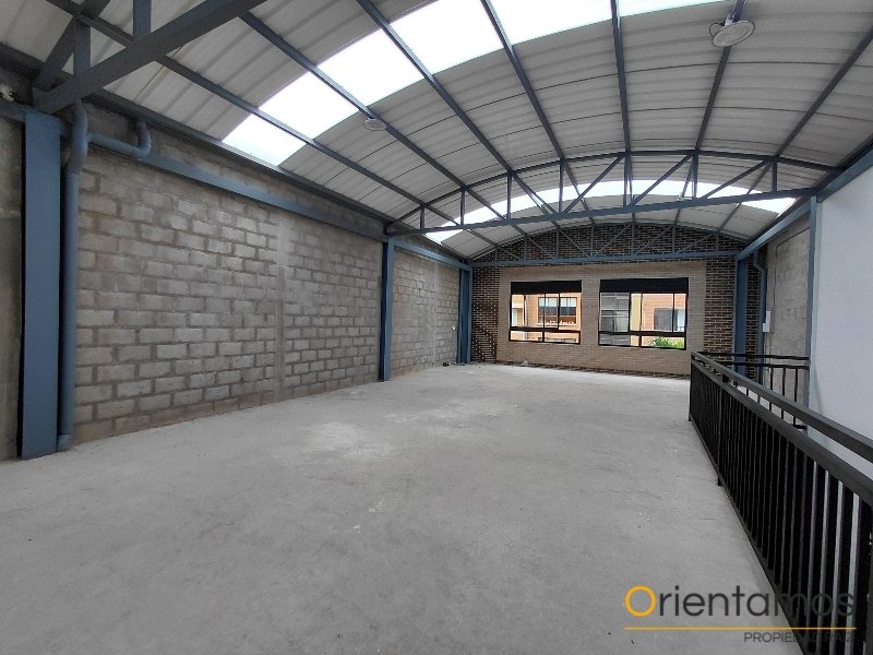 Bodega disponible para el arriendo en Envigado el codigo es 21669 foto numero 2