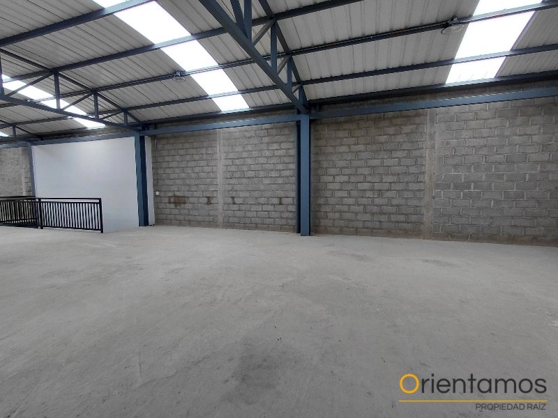 Bodega disponible para el arriendo en Envigado el codigo es 21669 foto numero 7