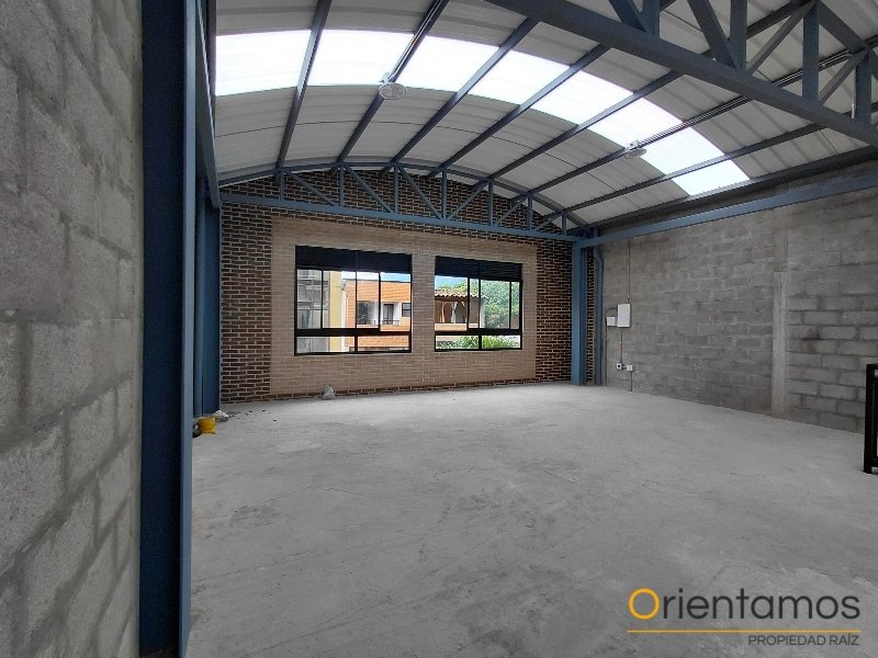 Bodega disponible para el arriendo en Envigado el codigo es 21669 foto numero 4