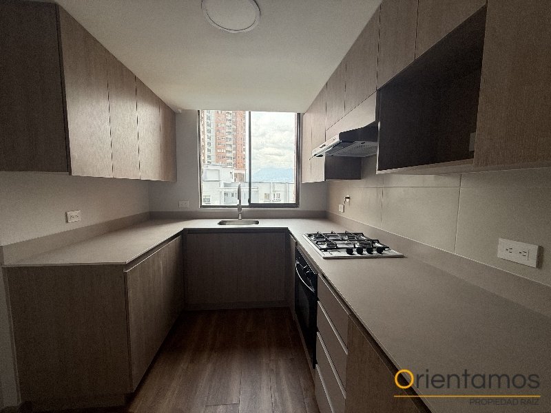 Apartamento disponible para el arriendo en Medellín el codigo es 21528 foto numero 5