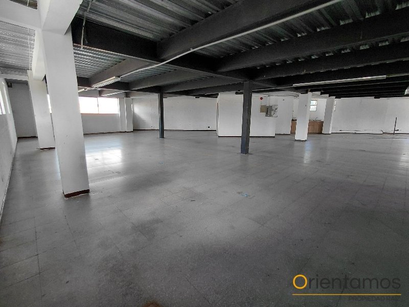 Bodega disponible para el arriendo en Medellín el codigo es 21434 foto numero 2