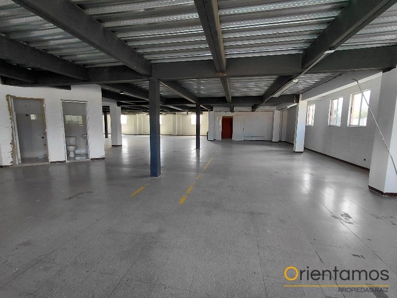 Bodega disponible para el arriendo en Medellín el codigo es 21434 foto numero 3