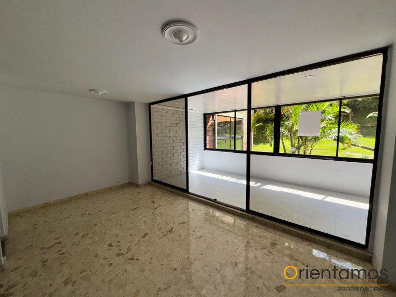 Apartamento disponible para el arriendo en Medellín el codigo es 20638 foto numero 3