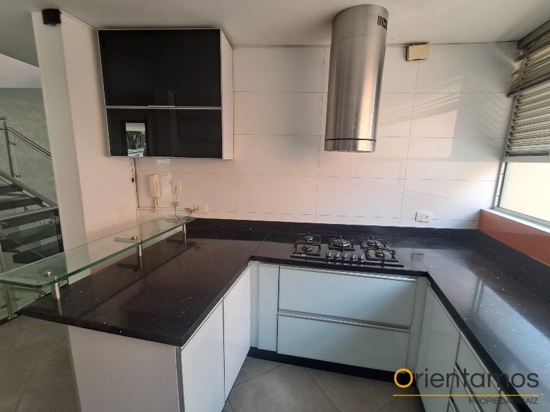 Casa disponible para el arriendo en Medellín el codigo es 21533 foto numero 4
