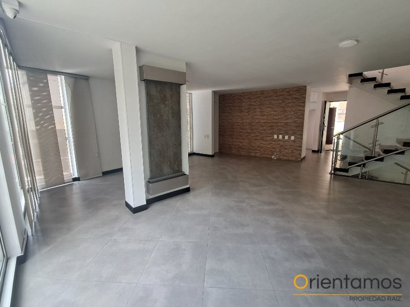 Casa disponible para el arriendo en Medellín el codigo es 21533 foto numero 2