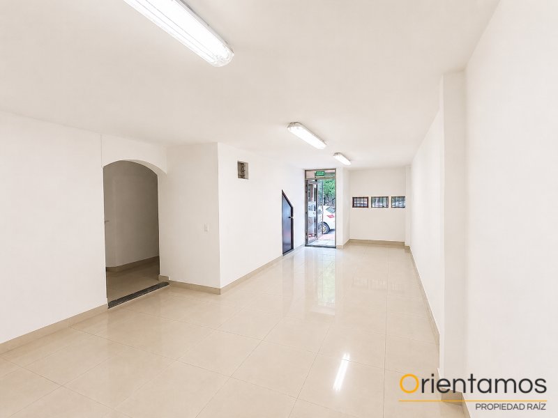 Casa-local disponible para el arriendo en Medellín el codigo es 21418 foto numero 5
