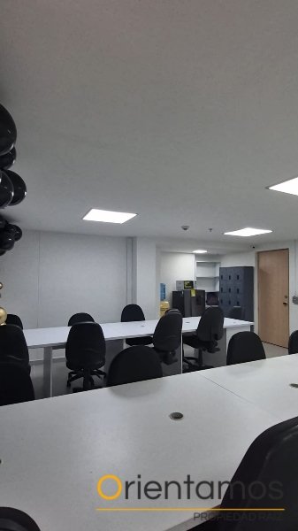 Oficina disponible para el arriendo en Medellín el codigo es 21445 foto numero 3