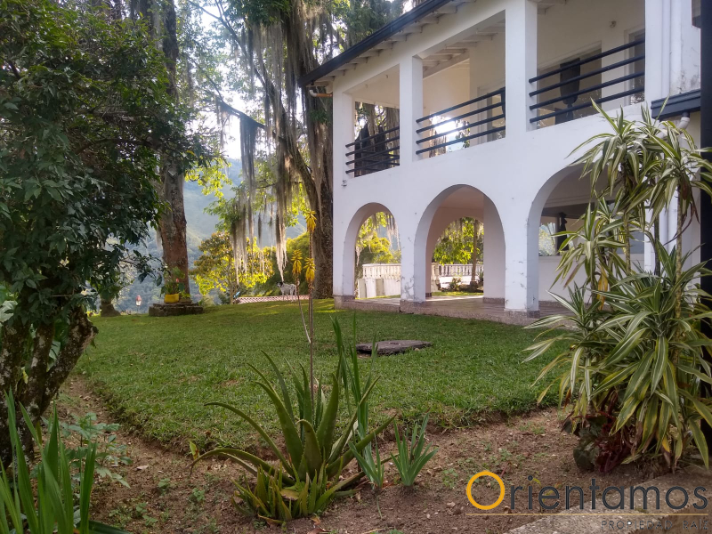 Casa para el arriendo en Medellín - Belen el codigo es 17208 foto numero 11