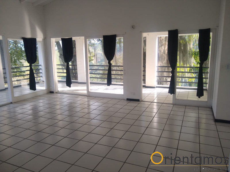 Casa para el arriendo en Medellín - Belen el codigo es 17208 foto numero 24