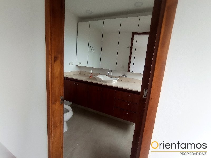 Apartamento disponible para el arriendo en Medellín el codigo es 21424 foto numero 15