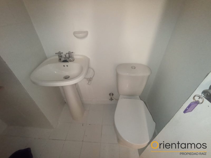 Oficina disponible para el arriendo en Medellín el codigo es 16185 foto numero 4