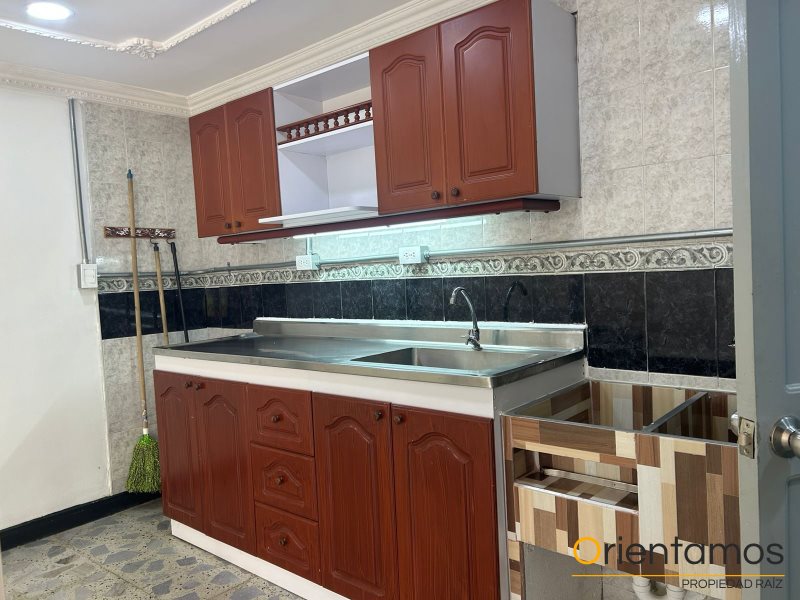 Local disponible para el arriendo en Medellín el codigo es 20971 foto numero 8