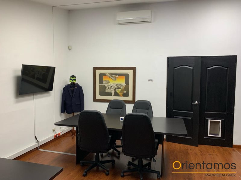 Casa-local disponible para el arriendo en Medellín el codigo es 18975 foto numero 4