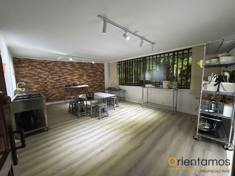 Casa disponible para el arriendo en Medellín el codigo es 21055 foto numero 2