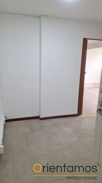 Oficina disponible para el arriendo en Envigado el codigo es 20628 foto numero 3