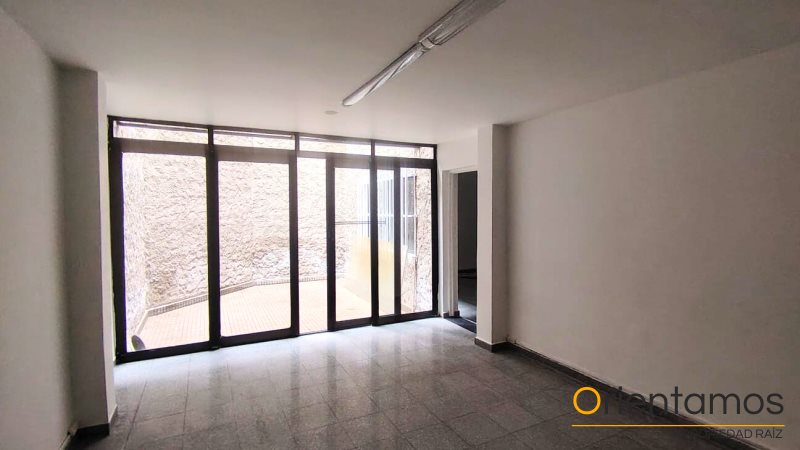 Oficina disponible para el arriendo en Medellín el codigo es 18458 foto numero 2