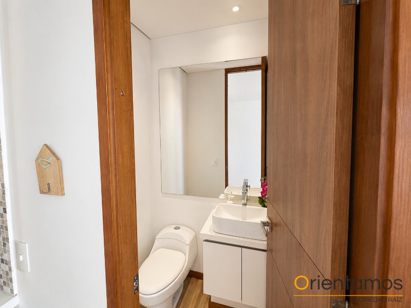 Apartamento disponible para el arriendo en Medellín el codigo es 19710 foto numero 7