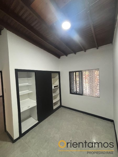 Casa-local disponible para el arriendo en Medellín el codigo es 21430 foto numero 13
