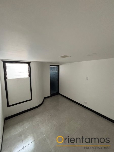 Casa-local disponible para el arriendo en Medellín el codigo es 21430 foto numero 14