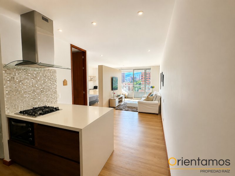 Apartamento disponible para el arriendo en Medellín el codigo es 19710 foto numero 2