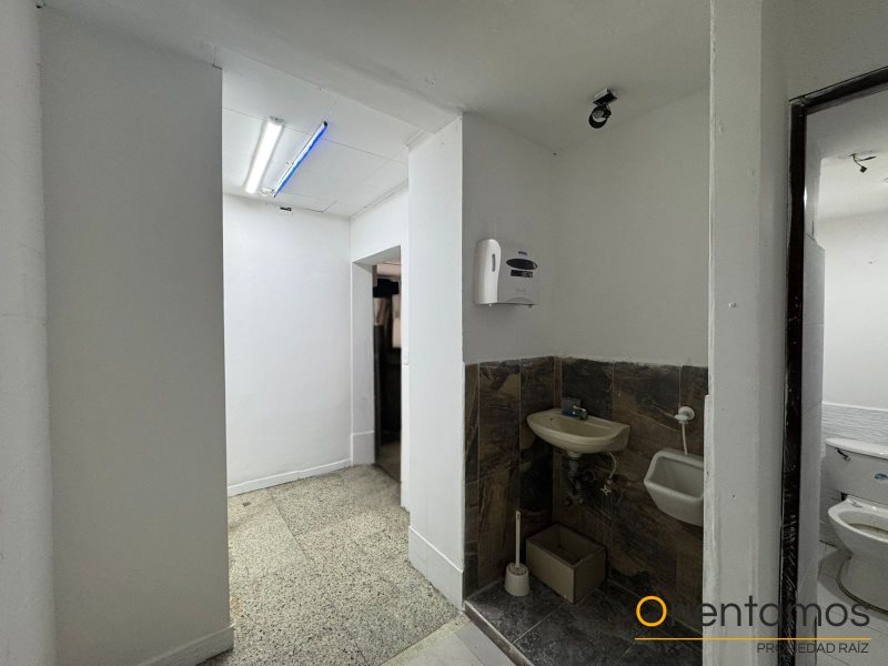 Local disponible para el arriendo en Medellín el codigo es 306 foto numero 9