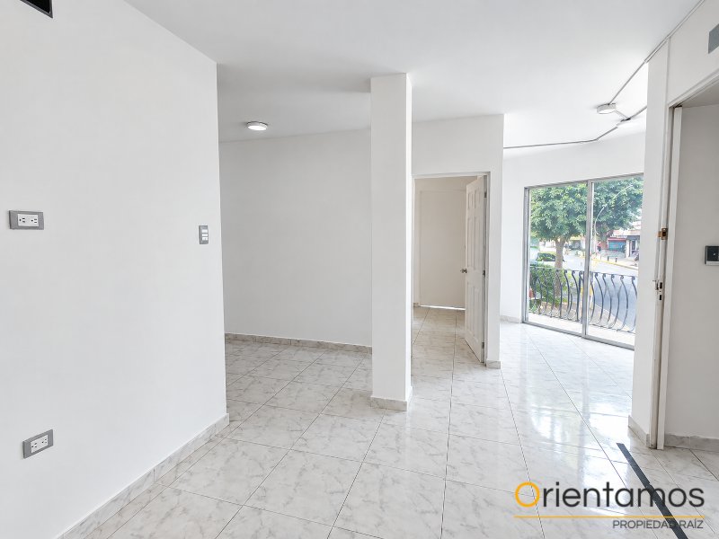 Casa-local disponible para el arriendo en Medellín el codigo es 16889 foto numero 2