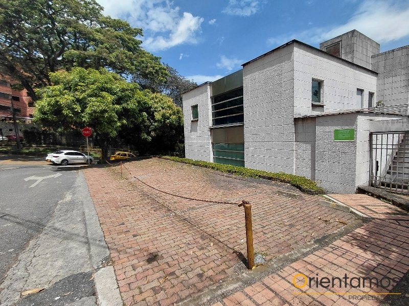 Local disponible para el arriendo en Medellín el codigo es 21200 foto numero 2
