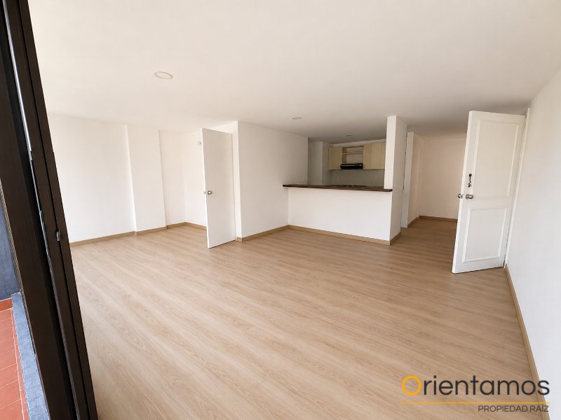 Apartamento disponible para el arriendo en Medellín el codigo es 21443 foto numero 2