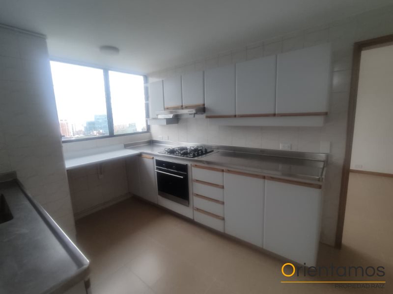 Apartamento disponible para el arriendo en Medellín el codigo es 20936 foto numero 3