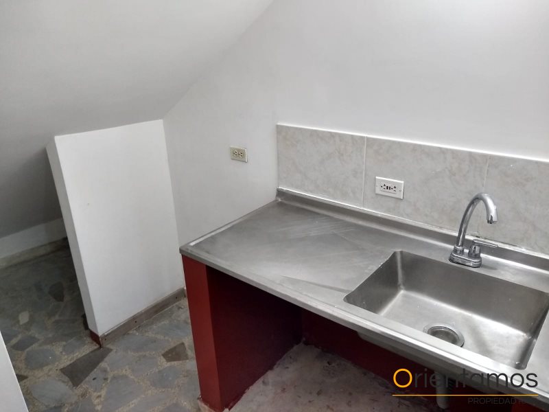 Bodega para el arriendo en Medellín - Caribe el codigo es 18824 foto numero 9