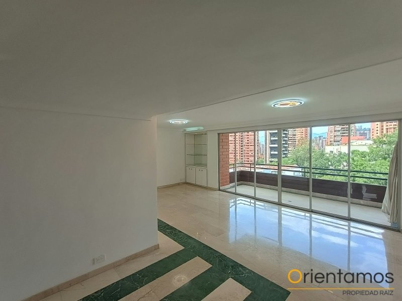 Apartamento disponible para el arriendo en Medellín el codigo es 21571 foto numero 3