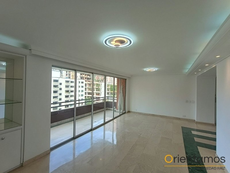 Apartamento disponible para el arriendo en Medellín el codigo es 21571 foto numero 4