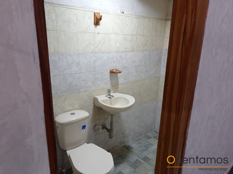 Casa-local disponible para el arriendo en Envigado el codigo es 20777 foto numero 5
