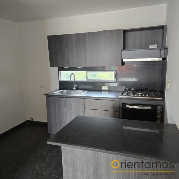 Apartamento disponible para el arriendo en Medellín el codigo es 20932 foto numero 4