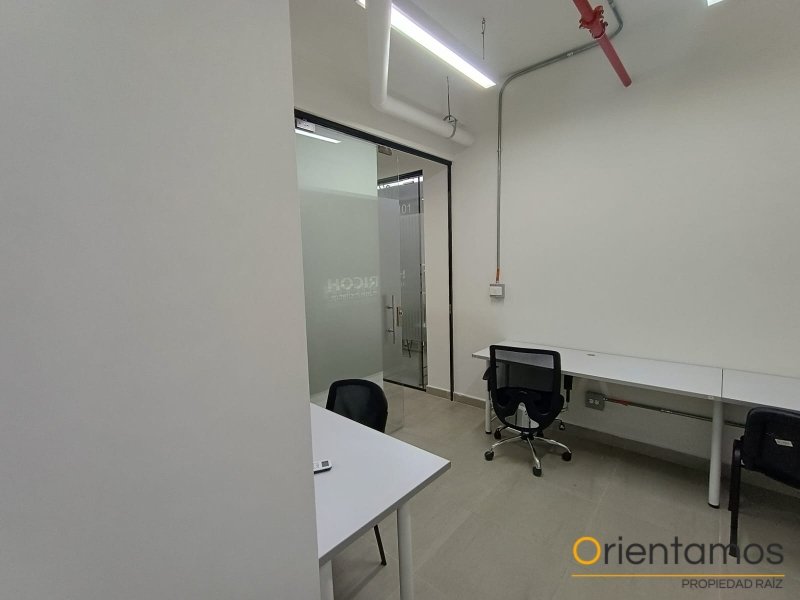 Oficina disponible para el arriendo en Medellín el codigo es 21366 foto numero 2