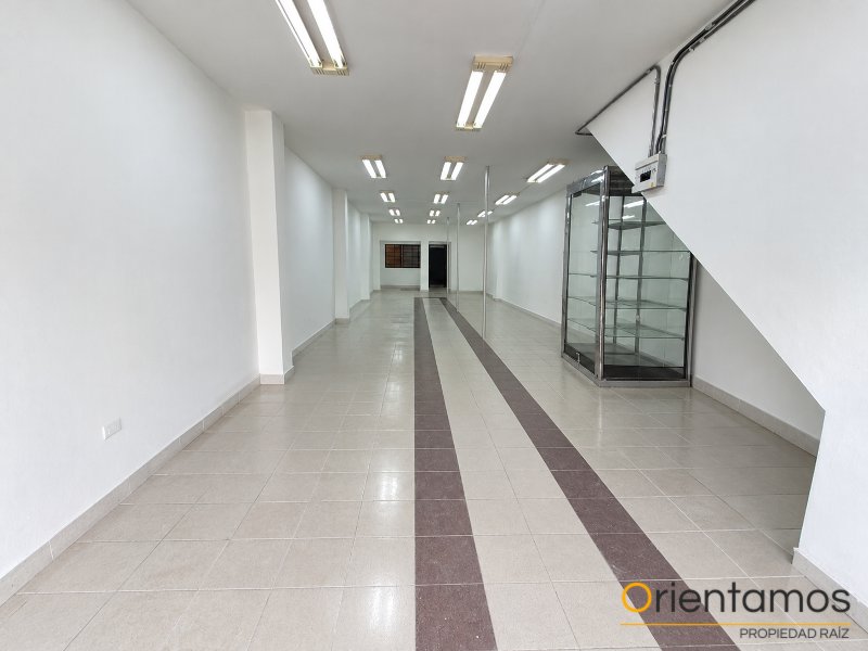 Local para el arriendo en Envigado - Central el codigo es 21662 foto numero 4