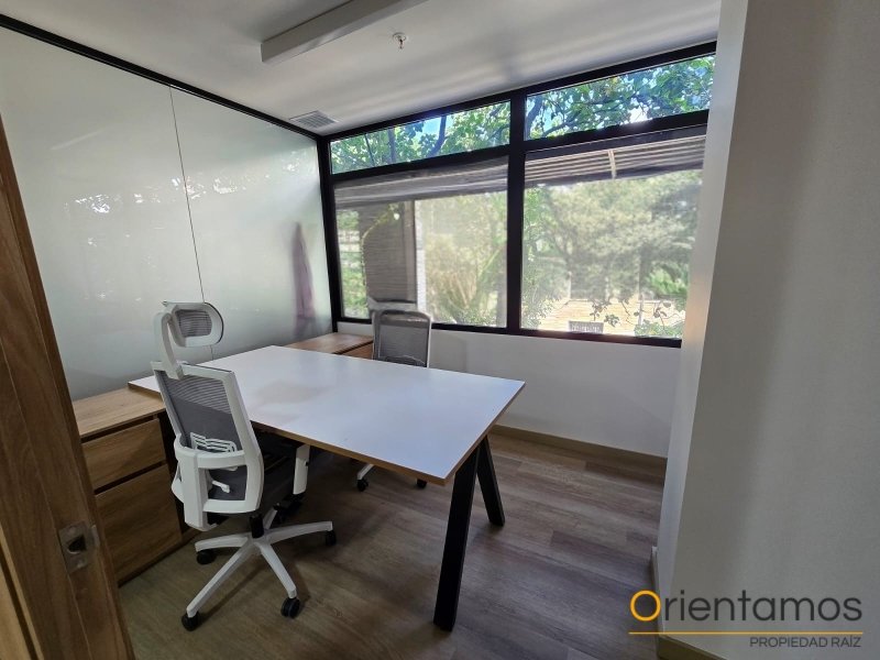 Oficina disponible para el arriendo en Medellín el codigo es 21154 foto numero 3