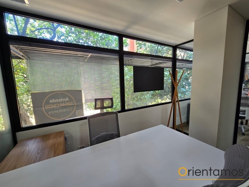 Oficina disponible para el arriendo en Medellín el codigo es 21154 foto numero 2