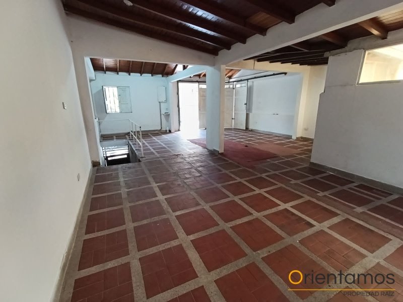 Bodega disponible para el arriendo en Medellín el codigo es 21548 foto numero 3