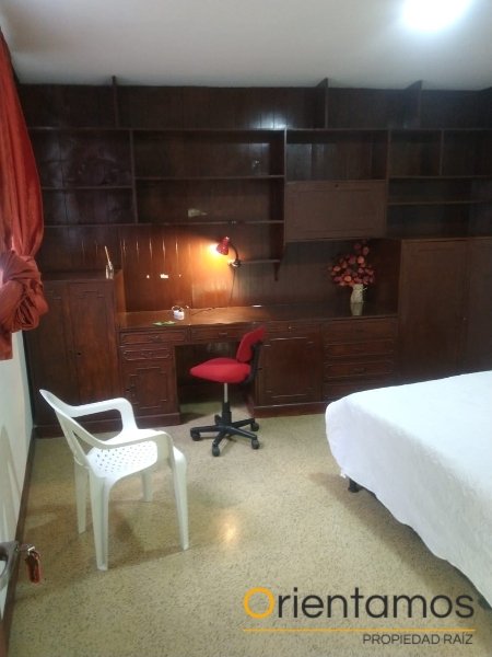 Casa-local disponible para el arriendo en Medellín el codigo es 21639 foto numero 6