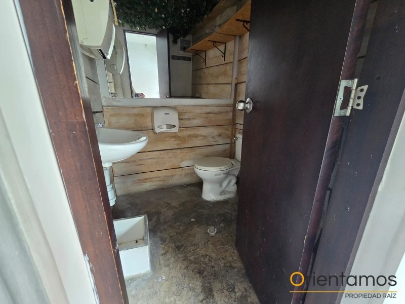 Local disponible para el arriendo en Envigado el codigo es 21410 foto numero 4