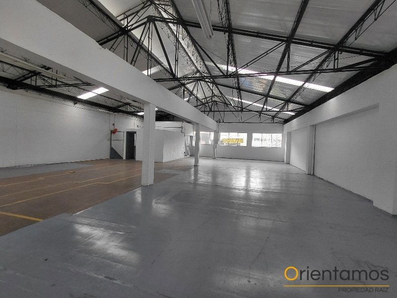 Bodega disponible para el arriendo en Medellín el codigo es 4495 foto numero 2