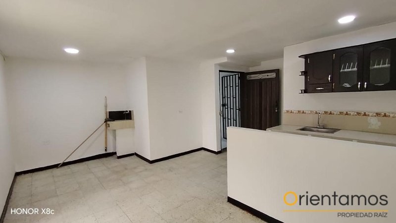 Bodega disponible para el arriendo en Medellín el codigo es 21420 foto numero 2