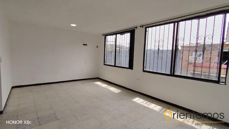 Bodega disponible para el arriendo en Medellín el codigo es 21420 foto numero 8